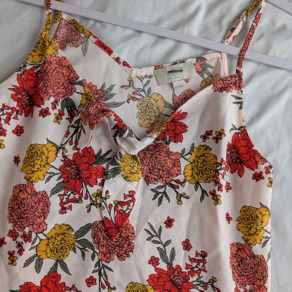 Old Navy | Loft | Womens Tops | Blouses Tank Tops | Floral | Stripes | Beach - Picture 3 of 9